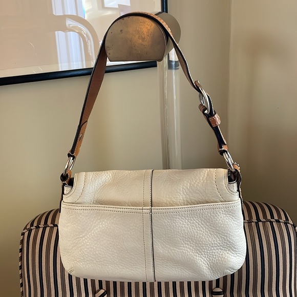 Y2K/vintage coach F13105 pebbled leather SOHO off white with tan shoulder bag - Picture 2 of 14